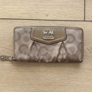 Coach Madison Khaki Dotted Signature Accordion/Checkbook Wallet Pink Interior